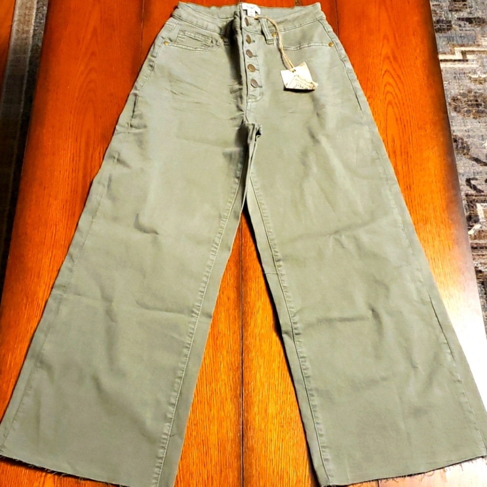 NWT olive wide leg pants